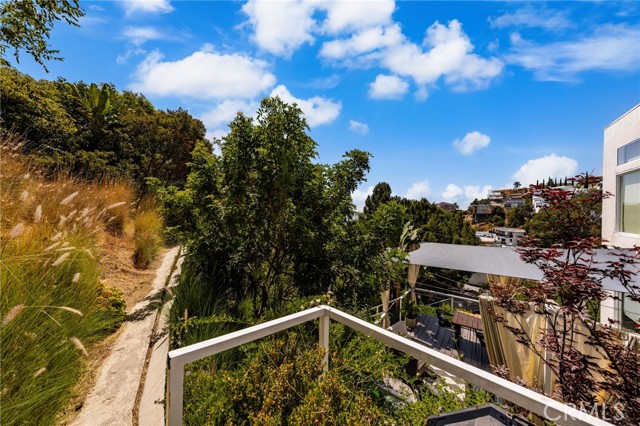 Detail Gallery Image 9 of 57 For 1690 N Crescent Heights Bld, Los Angeles,  CA 90069 - 3 Beds | 4 Baths