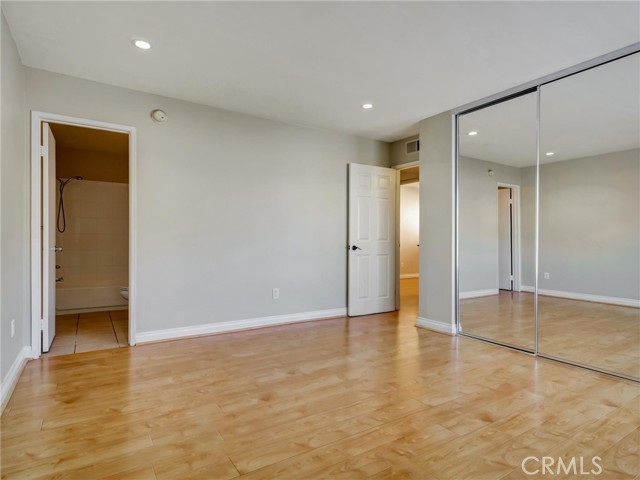 Detail Gallery Image 12 of 28 For 18350 Hatteras #123,  Tarzana,  CA 91356 - 3 Beds | 2 Baths