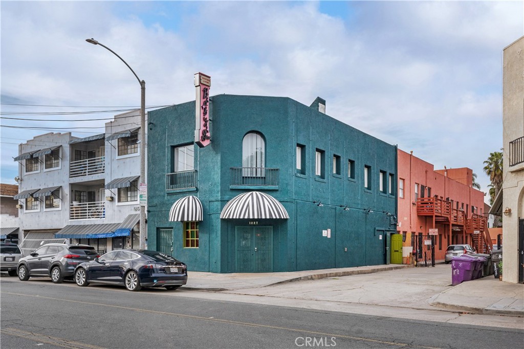 1227 E 4th Street, Long Beach, CA 90802