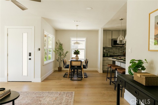 Detail Gallery Image 11 of 53 For 5837 E Gossamer St, Long Beach,  CA 90808 - 3 Beds | 2 Baths