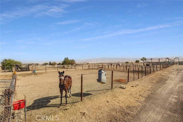 Detail Gallery Image 30 of 58 For 23301 Highway 166, Maricopa,  CA 93252 - 4 Beds | 2 Baths