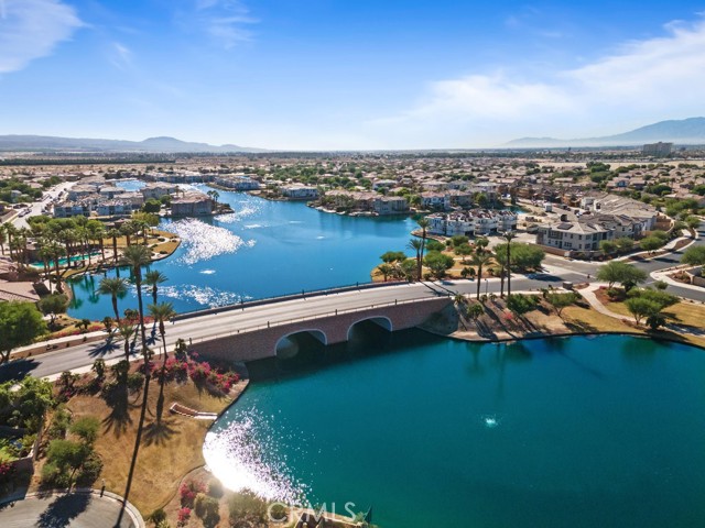 Detail Gallery Image 13 of 43 For 84250 Tramonto Way, Indio,  CA 92203 - 4 Beds | 2 Baths