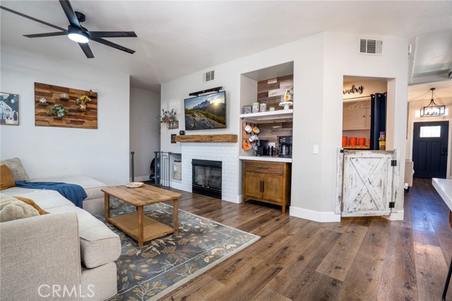 Detail Gallery Image 16 of 50 For 43043 Camino Caruna, Temecula,  CA 92592 - 5 Beds | 2/1 Baths