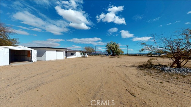 Detail Gallery Image 5 of 45 For 2580 Marks, Twentynine Palms,  CA 92277 - 4 Beds | 2 Baths