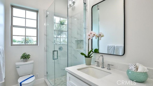 17413 Siena Ln, Fountain Valley CA: https://media.crmls.org/medias/1bbace46-631a-4d01-b4d2-f2a1e1f500ba.jpg