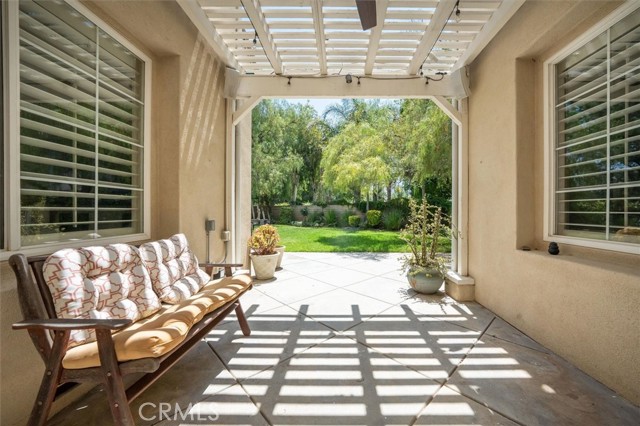 26800 Fairlain Drive, Valencia CA: https://media.crmls.org/medias/1bbb6eed-e1aa-437f-b5e7-f9911658fb25.jpg