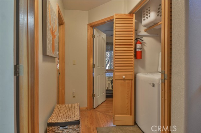 Detail Gallery Image 18 of 22 For 735 E Victoria Ct, Lake Arrowhead,  CA 92352 - 2 Beds | 1/1 Baths