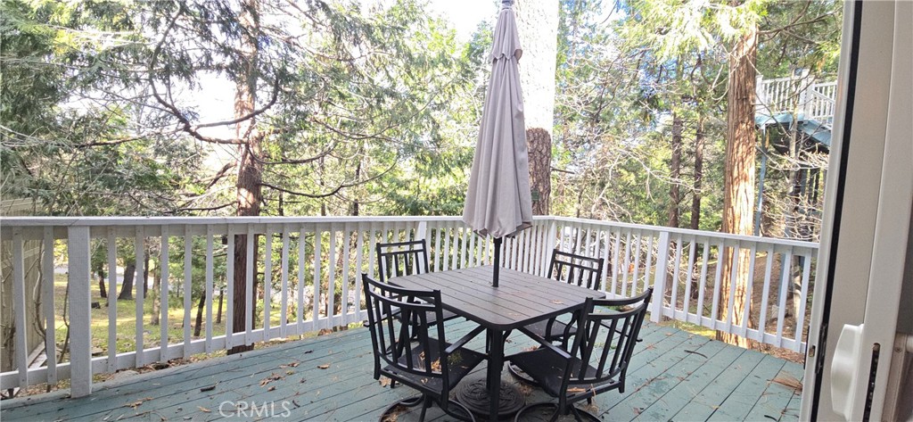 https://media.crmls.org/medias/1bbb9d5d-88ef-4ab9-bba0-916c0a48f1e9.jpg?preset=X-Large
