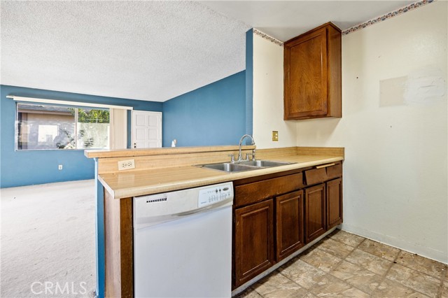 Detail Gallery Image 7 of 23 For 1078 Cabrillo Park Dr #B,  Santa Ana,  CA 92701 - 1 Beds | 1 Baths