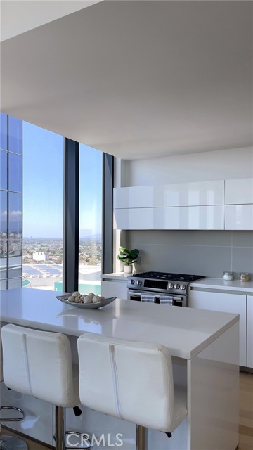 1200 Figueroa, Los Angeles CA: https://media.crmls.org/medias/1bbbe374-9616-4fc1-805f-34a80840c985.jpg