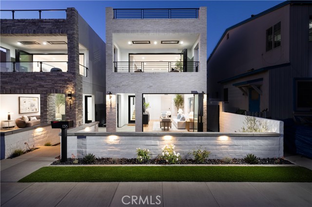 1315 Ocean Avenue, Seal Beach CA: https://media.crmls.org/medias/1bbc492d-e36d-4d5a-a753-475b47a8b37d.jpg