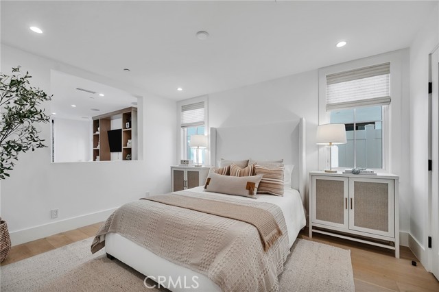 Detail Gallery Image 47 of 49 For 620 12th Street, Manhattan Beach,  CA 90266 - 5 Beds | 4/1 Baths