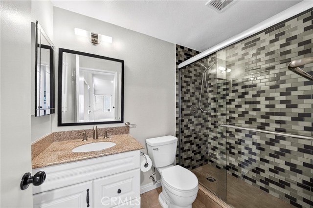 Image 14 of 60 For 11370 Nashawena Court