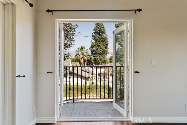 Detail Gallery Image 41 of 66 For 406 N Fairview, Burbank,  CA 91505 - 5 Beds | 4/1 Baths