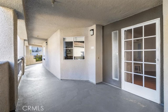 Detail Gallery Image 5 of 41 For 400 Lake St #208, Huntington Beach,  CA 92648 - 2 Beds | 2 Baths