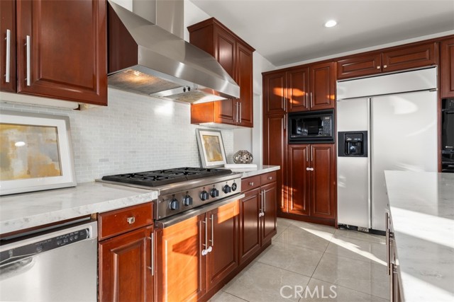 2031 W Snead Street, La Habra CA: https://media.crmls.org/medias/1bbdfa9b-ed19-4a1b-8298-a7ca9d147ff8.jpg