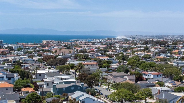 Looking north to Malibu and where the rest of the crowds live... 401 Avenue F is the epitome of Real Estate investing 101... location location location!