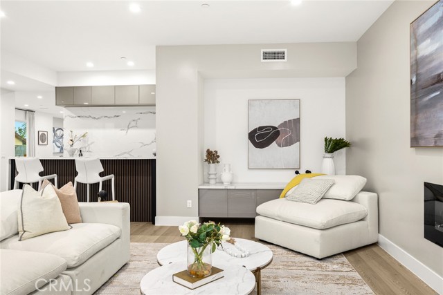 Detail Gallery Image 13 of 40 For 3815 Sycamore St, Pasadena,  CA 91107 - 5 Beds | 5/1 Baths