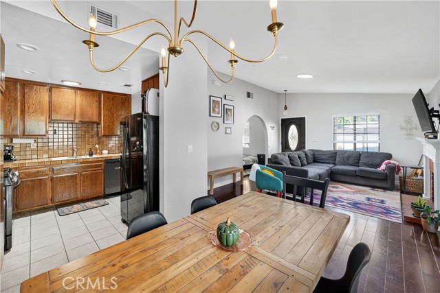 Detail Gallery Image 8 of 35 For 25784 Covala Ct, Valencia,  CA 91355 - 2 Beds | 2 Baths