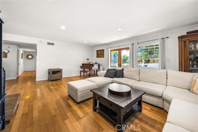 231 Salida Del Sol, Santa Barbara CA: https://media.crmls.org/medias/1bc030a3-1ee4-457c-9831-d2a7f7718f14.jpg