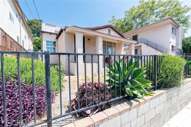 Detail Gallery Image 30 of 31 For 6821 Valmont St, Tujunga,  CA 91042 - 4 Beds | 2 Baths