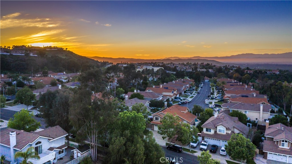 https://media.crmls.org/medias/1bc222c7-11ee-4ca4-8ea5-757439025b04.jpg?preset=X-Large