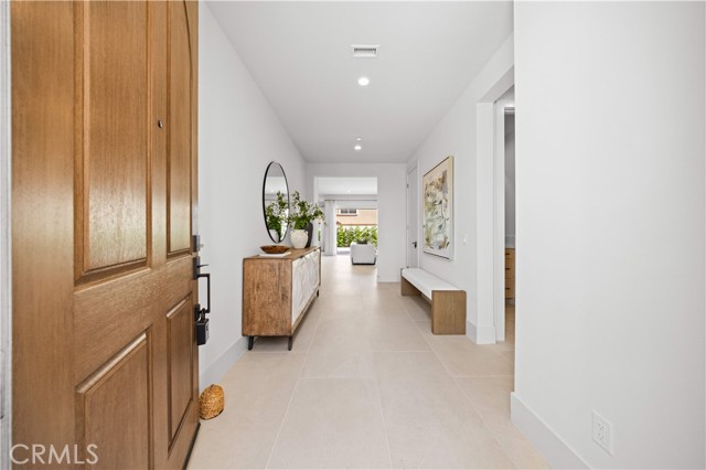 Detail Gallery Image 5 of 46 For 112 Oakstone, Irvine,  CA 92618 - 4 Beds | 3 Baths