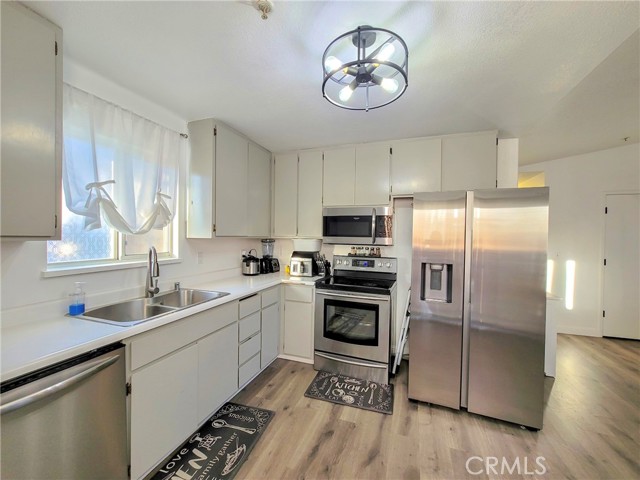 Detail Gallery Image 11 of 30 For 1485 Hansen Ave, Merced,  CA 95340 - 3 Beds | 2 Baths
