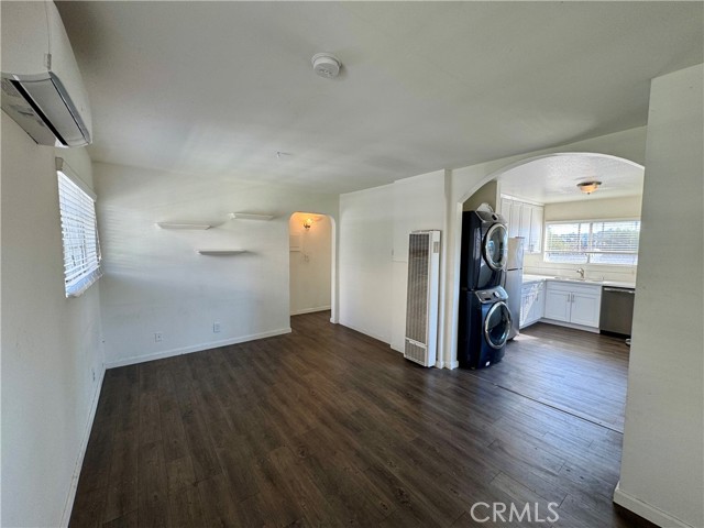 Detail Gallery Image 2 of 9 For 1131 N Avenue 56 #D,  Highland Park,  CA 90042 - 2 Beds | 1 Baths