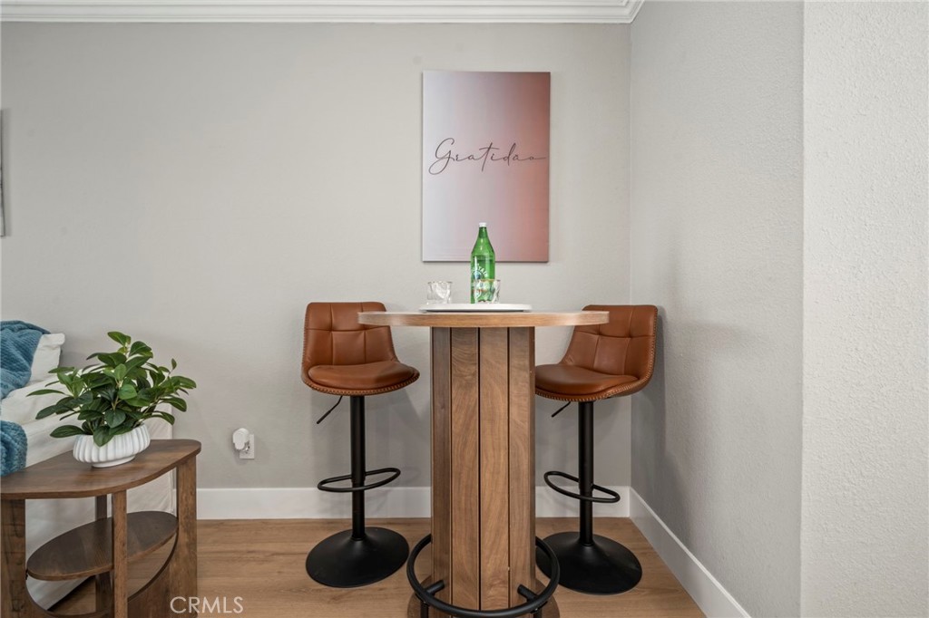 https://media.crmls.org/medias/1bc3b396-8f81-4d5b-a30a-848a6ababa0a.jpg?preset=X-Large