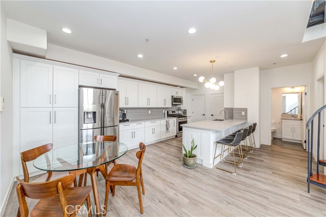 1042 S Kingsley Drive PH1, Los Angeles, CA, 90006 1042 S Kingsley Drive PH1, Los Angeles, CA, 90006