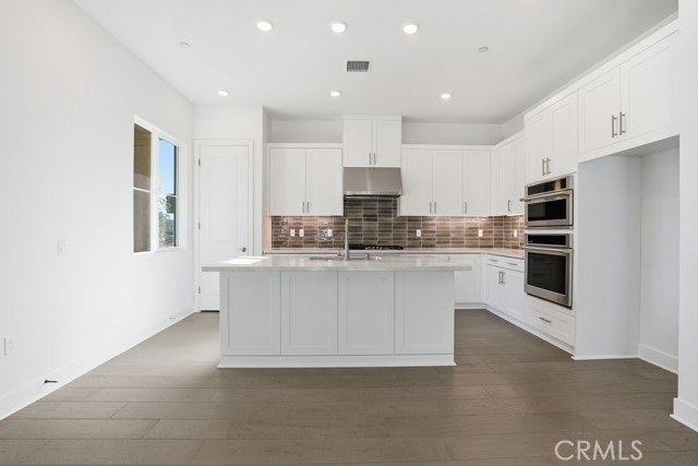 673 Beacon, Irvine CA: https://media.crmls.org/medias/1bc48014-006f-4e1b-b6d2-53bfbd1f2e99.jpg