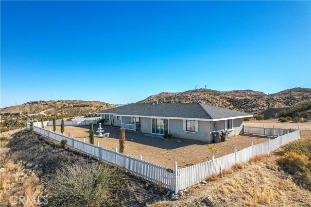 Detail Gallery Image 3 of 64 For 5077 Balsa Ave, Yucca Valley,  CA 92284 - 4 Beds | 3 Baths