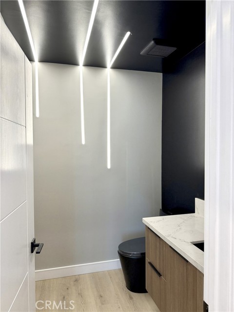 20522 Sherman Way, Winnetka CA: https://media.crmls.org/medias/1bc4f763-8e6a-4428-add7-59382b33c935.jpg
