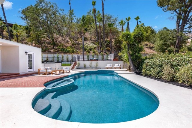 3625 Terrace View Drive, Encino CA: https://media.crmls.org/medias/1bc7a63c-34e2-458b-b74a-e6ea608c8c83.jpg