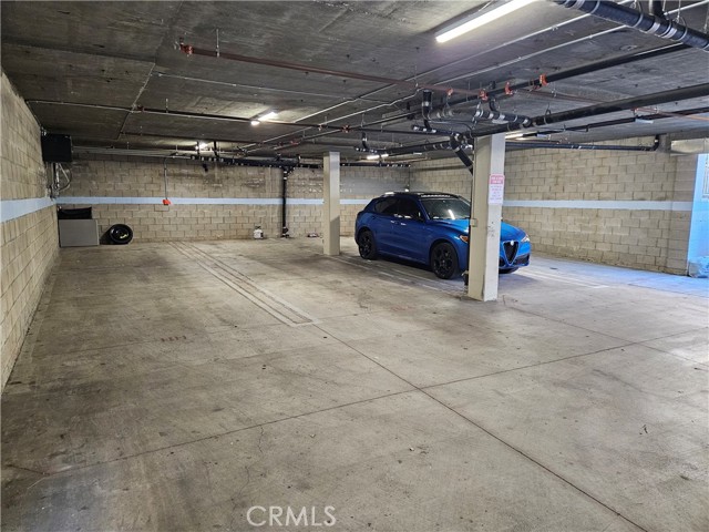 Detail Gallery Image 11 of 11 For 14550 Burbank Blvd #103, Burbank,  CA 91411 - 3 Beds | 2/1 Baths