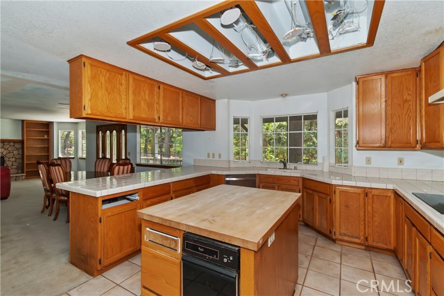386 Garden Drive, Cedarpines Park CA: https://media.crmls.org/medias/1bc931fd-1be5-4cf9-83fa-13dc859e3a97.jpg