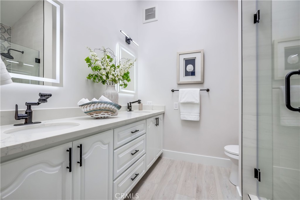 1bca30c8 B02e 4398 9a80 570279dfc353