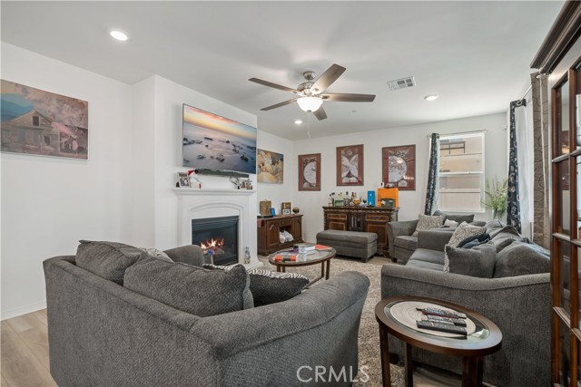 Detail Gallery Image 11 of 12 For 27179 Hideout Ct, Menifee,  CA 92585 - 4 Beds | 3 Baths