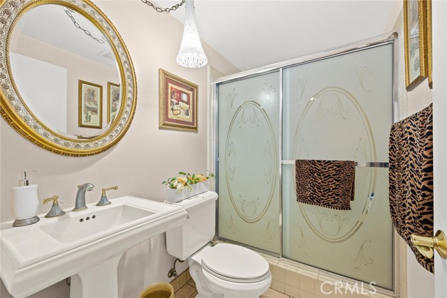 Detail Gallery Image 20 of 57 For 3467 Emerald Isle Dr, Glendale,  CA 91206 - 5 Beds | 3 Baths