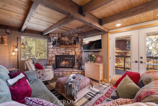 Detail Gallery Image 3 of 28 For 38756 Big Bear Bld, Big Bear Lake,  CA 92315 - 2 Beds | 2 Baths