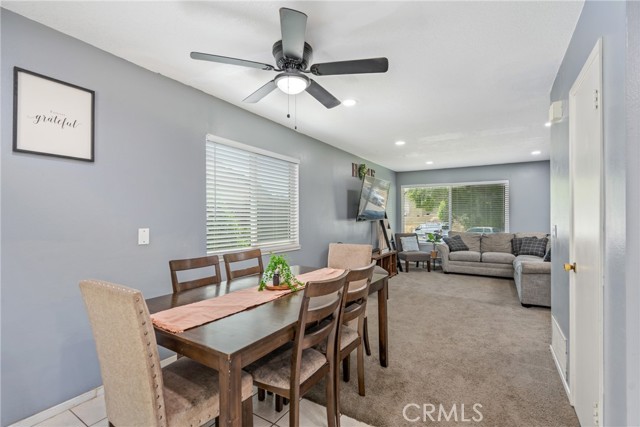 6858 John Dr, Jurupa Valley CA: https://media.crmls.org/medias/1bcab2b0-bc9d-4f76-ac5f-a1e4f57f524c.jpg