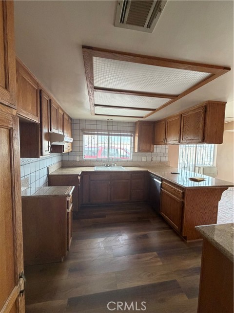 Detail Gallery Image 5 of 24 For 11497 2nd Avenue, Hesperia,  CA 92345 - 3 Beds | 2 Baths