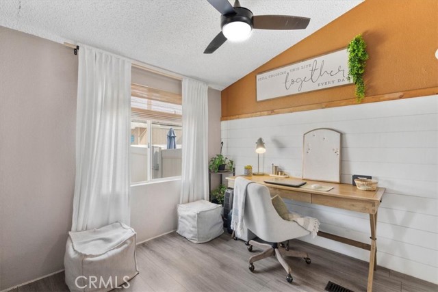 Detail Gallery Image 11 of 30 For 1721 E Colton Ave #103,  Redlands,  CA 92374 - 3 Beds | 2 Baths