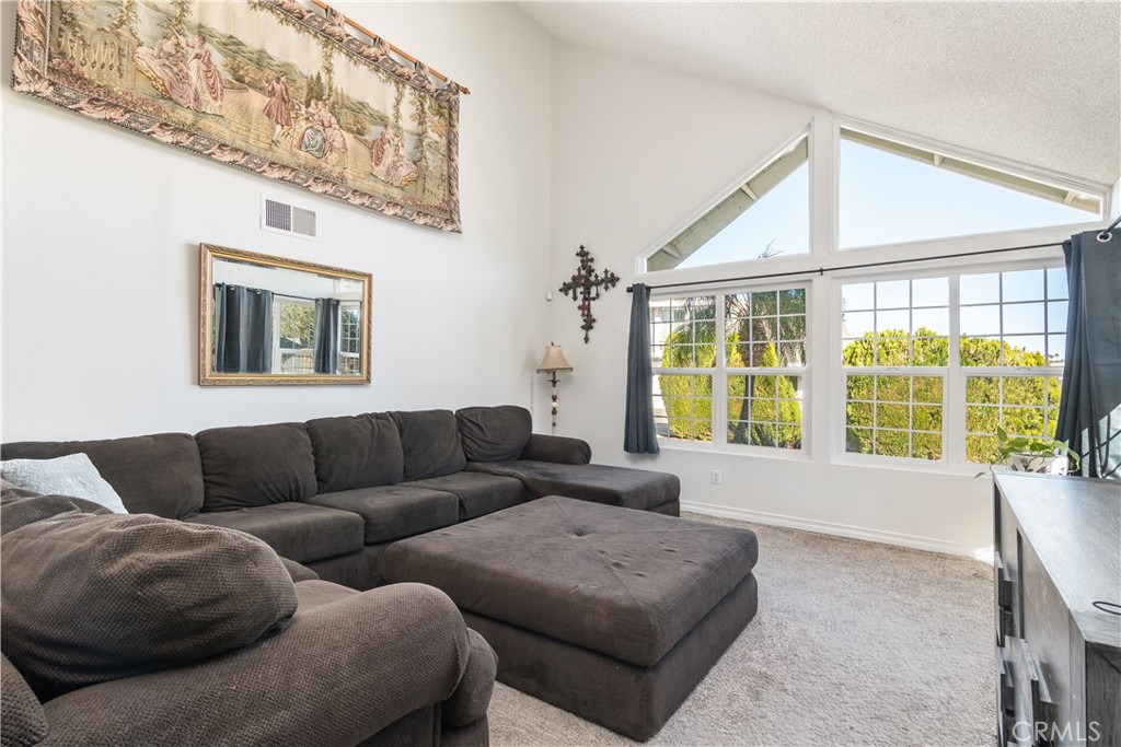 MLS #IV25270557 image #9