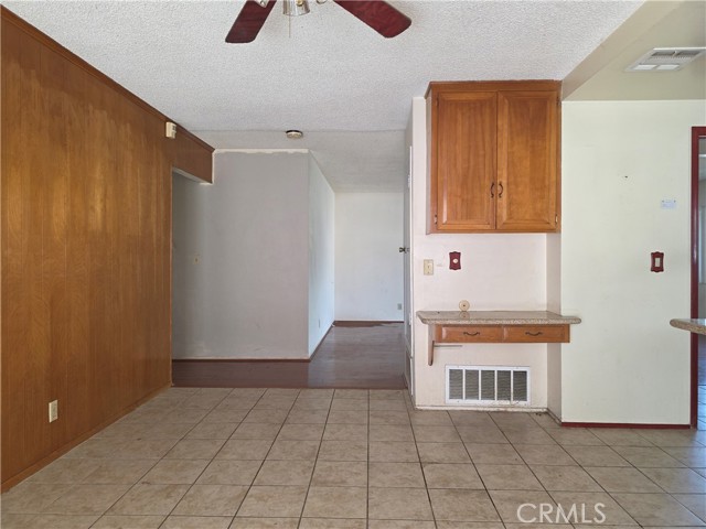 Detail Gallery Image 13 of 33 For 25845 Holly Vista, San Bernardino,  CA 92404 - 3 Beds | 2 Baths