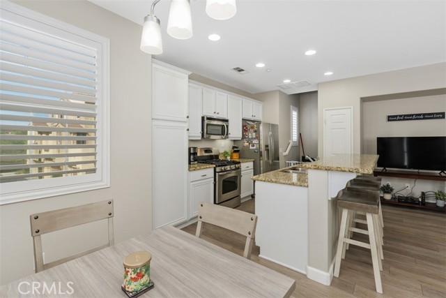 Detail Gallery Image 12 of 24 For 31207 Strawberry Tree, Temecula,  CA 92592 - 2 Beds | 2 Baths