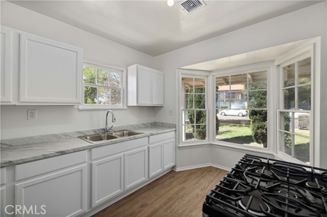 Detail Gallery Image 3 of 29 For 45110 Elm Ave, Lancaster,  CA 93534 - – Beds | – Baths