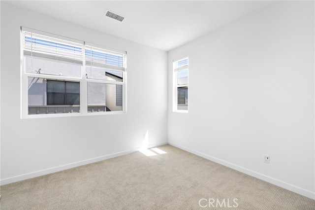 944 N Divino Privado, Ontario CA: https://media.crmls.org/medias/1bd0b3b4-493f-4269-90a1-95199de04939.jpg
