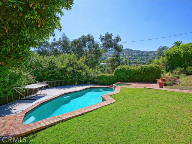 6528 Via Siena, Rancho Palos Verdes, California 90275, 4 Bedrooms Bedrooms, ,1 BathroomBathrooms,Single Family Residence,For Sale,Via Siena,PV24160221